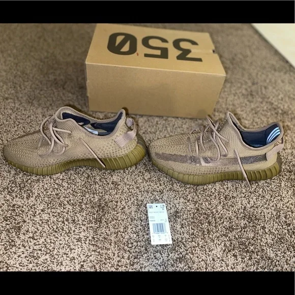 Yeezy Boost 350V2 Earth size 10 worn twice closest thing to Deadstock will trade - Picture 2 of 10